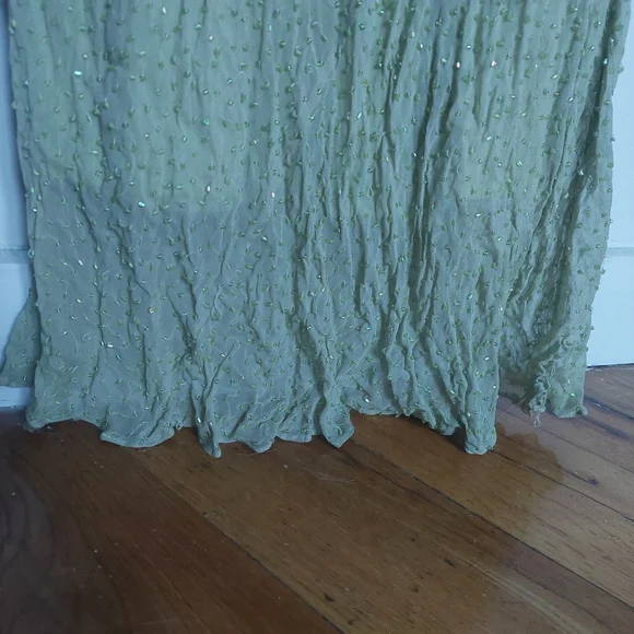 Sue Wong Beaded Celery Color Evening Gown 100% Silk Size 2 w/ Sill Scarf - Picture 4 of 8